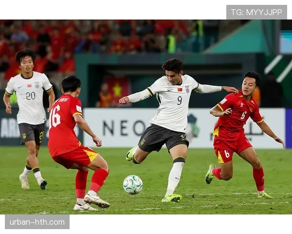 苏格兰国家队备战国际赛事，表现稳健展现强大实力。